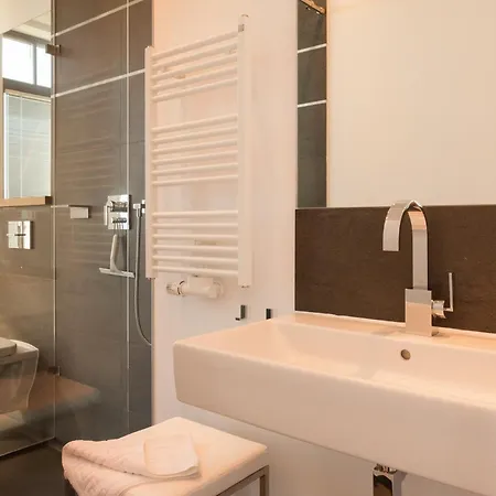 Villa Claire Ocean Blue Apartment